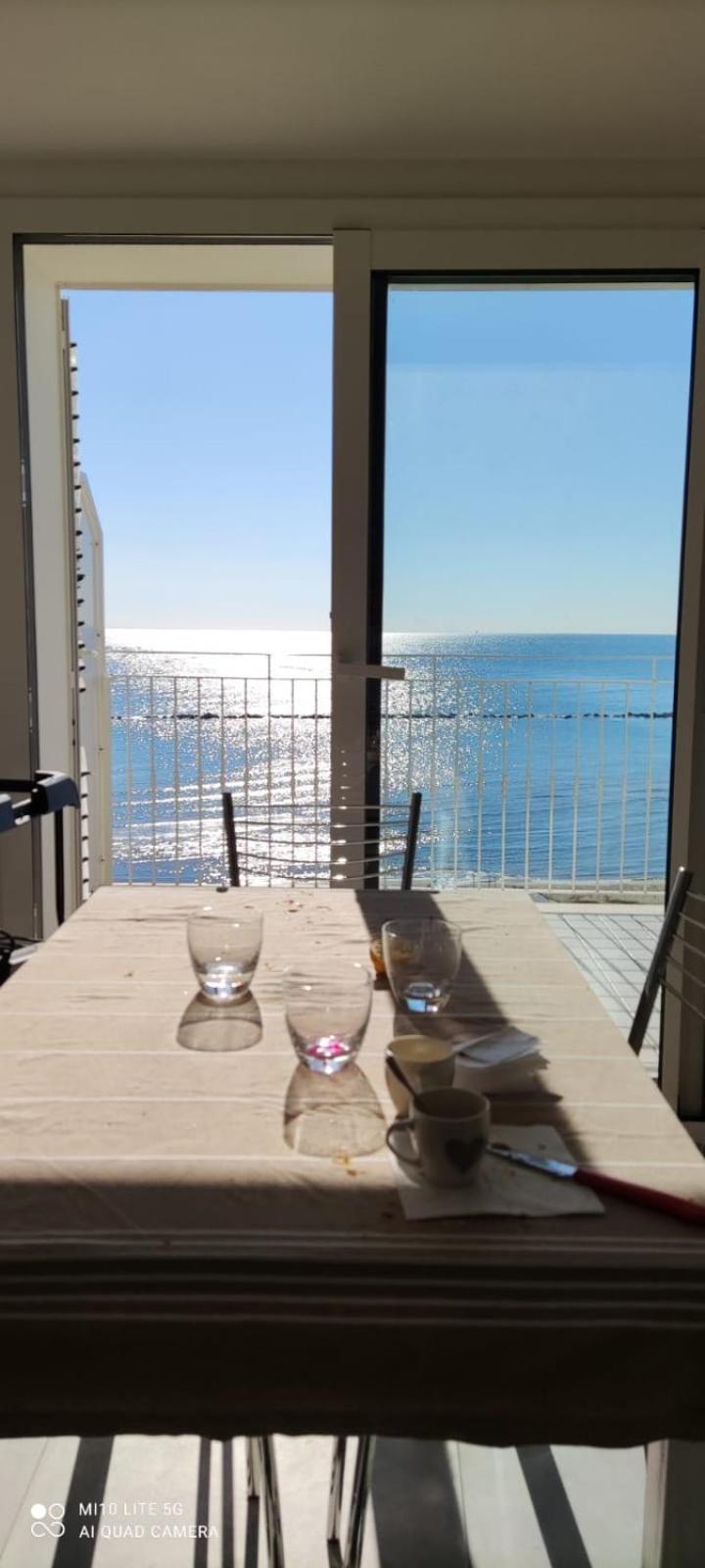 Attico Fronte Mare Martinsicuro Exterior foto