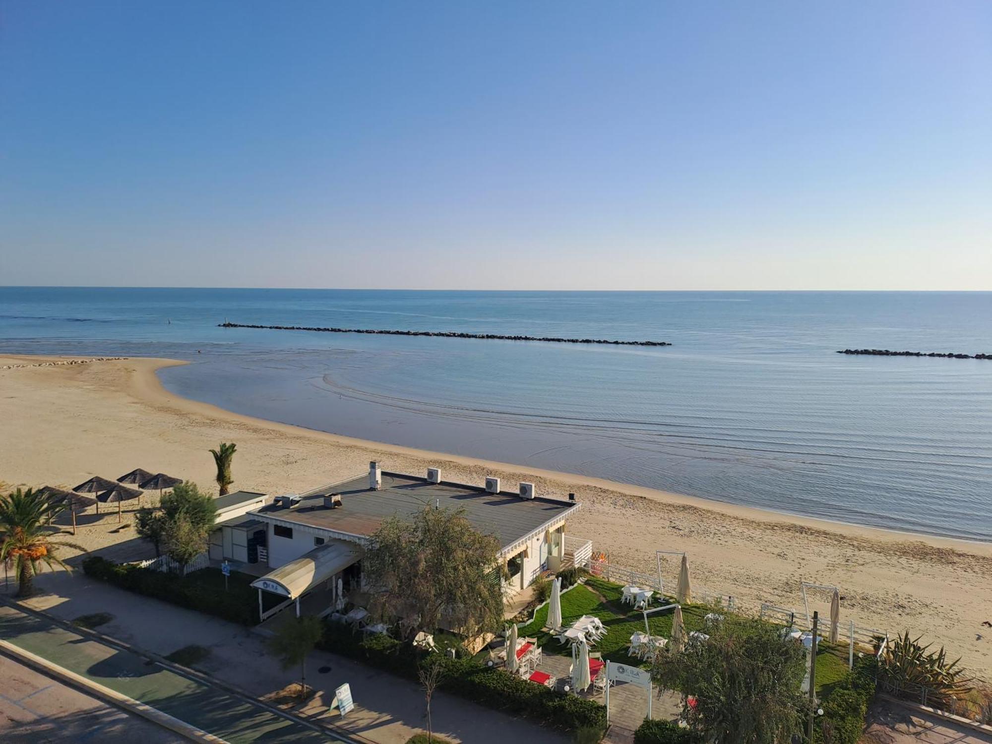 Attico Fronte Mare Martinsicuro Exterior foto
